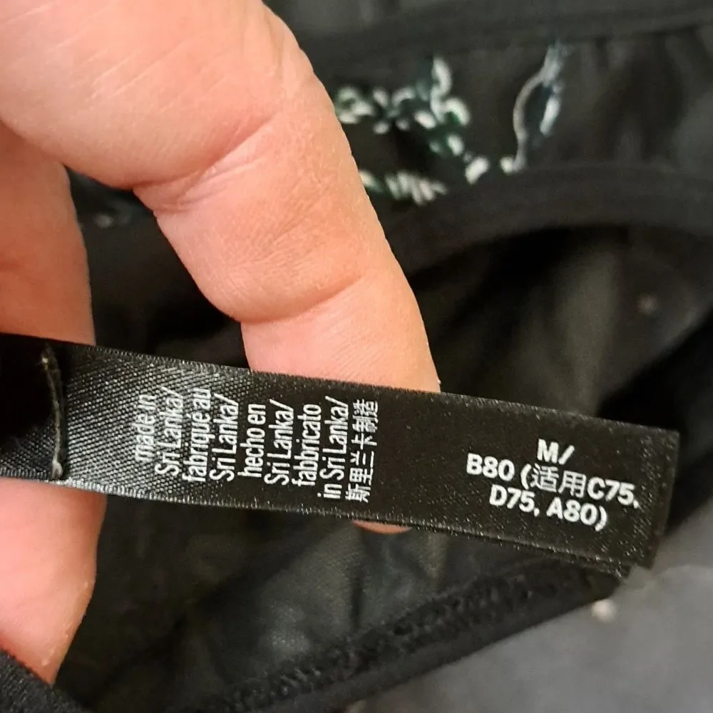 Victoria Sport black sports bra size medium